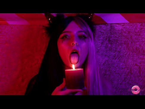 ❤️ Blowjob angerddol o Sexy Succubus gyda Chyflawniad Genau ❤ Pornor hardd wrthon ni ❌